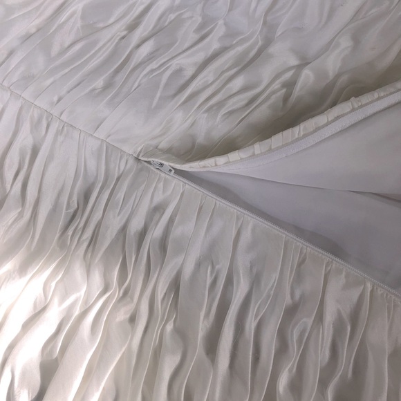 Ruched Taffeta Mermaid Wedding Gown - Picture 5 of 5